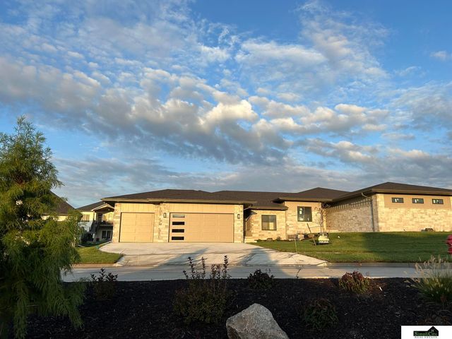 2315 S 90TH Circle, Lincoln, NE 68520