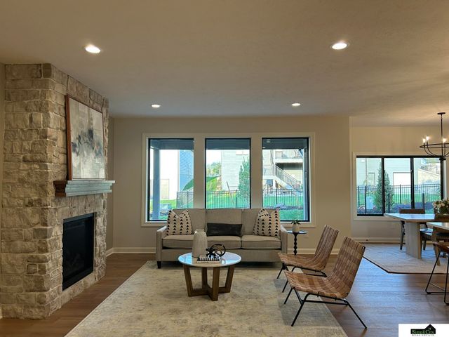 2315 S 90TH Circle, Lincoln, NE 68520