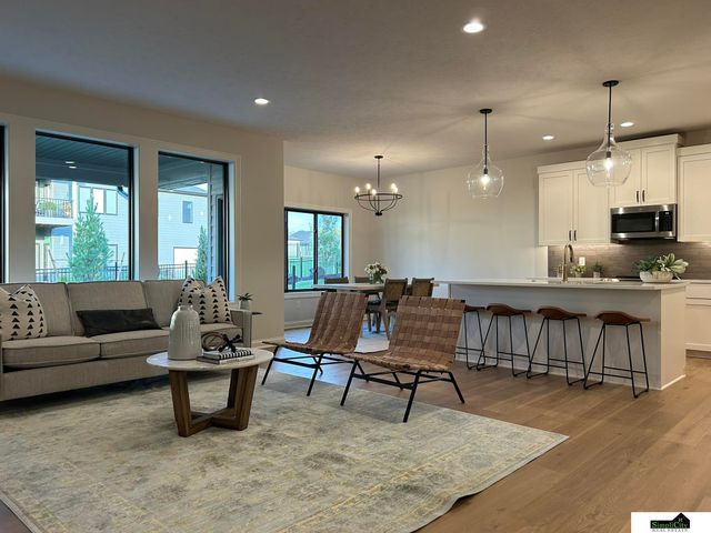 2315 S 90TH Circle, Lincoln, NE 68520