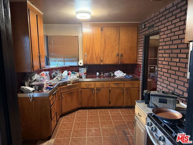 11726 Spinning Avenue, Hawthorne, CA 90250