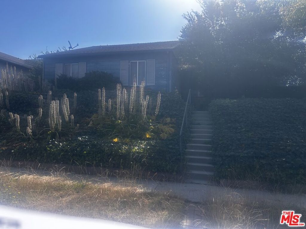 11726 Spinning Avenue, Hawthorne, CA 90250