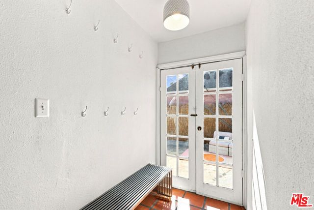 2050 Claudina Avenue, Los Angeles, CA 90016