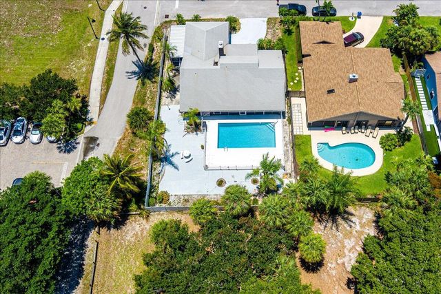 901 Sandy Oaks Drive, Jupiter, FL 33477