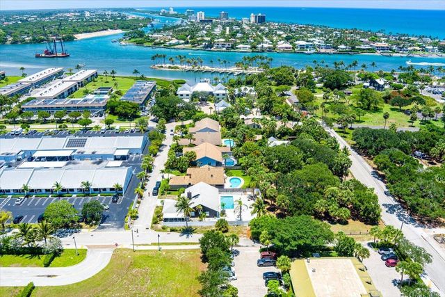 901 Sandy Oaks Drive, Jupiter, FL 33477