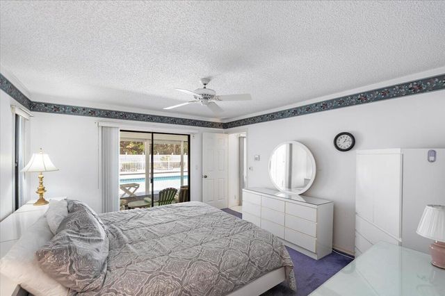 901 Sandy Oaks Drive, Jupiter, FL 33477