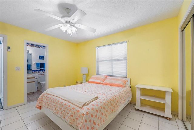 901 Sandy Oaks Drive, Jupiter, FL 33477