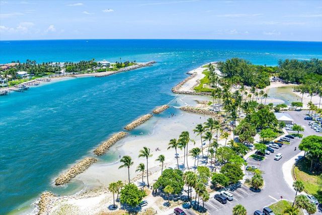 901 Sandy Oaks Drive, Jupiter, FL 33477