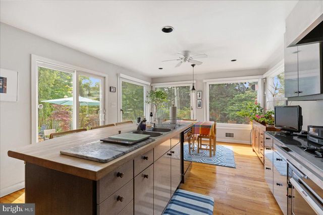 37 SOUTHERN WAY, Princeton, NJ 08540