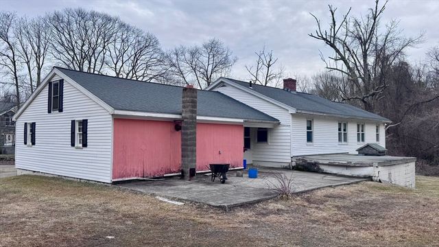266 Putnam Hill Rd, Sutton, MA 01590