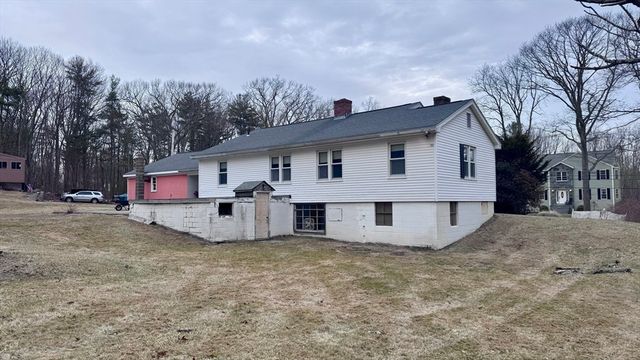 266 Putnam Hill Rd, Sutton, MA 01590