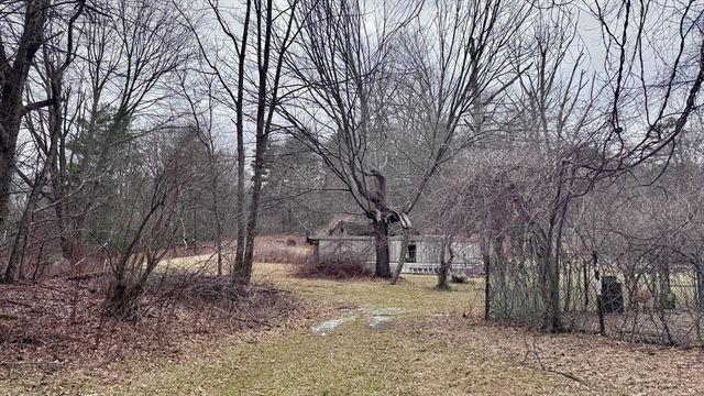 266 Putnam Hill Rd, Sutton, MA 01590