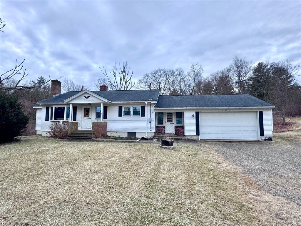 266 Putnam Hill Rd, Sutton, MA 01590