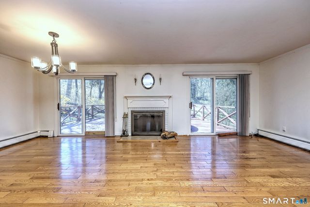 28 Grandview Drive, Trumbull, CT 06611