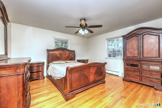 28 Grandview Drive, Trumbull, CT 06611