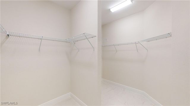 2809 Cape Coral PKWY W, Cape Coral, FL 33914