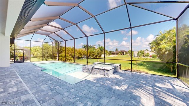2809 Cape Coral PKWY W, Cape Coral, FL 33914