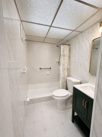 3551 SW 9th Terrace 502, Miami, FL 33135