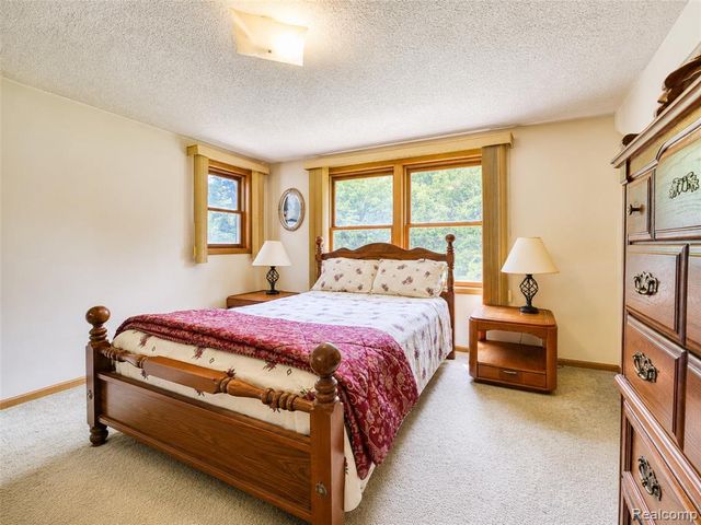 13129 Evelyn Court, Belleville, MI 48111
