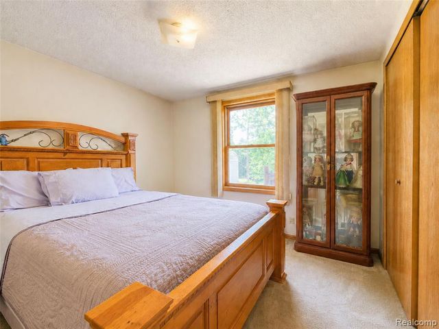 13129 Evelyn Court, Belleville, MI 48111