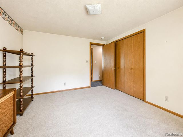13129 Evelyn Court, Belleville, MI 48111