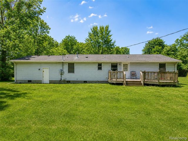 13129 Evelyn Court, Belleville, MI 48111