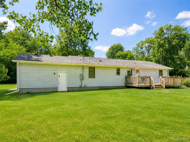 13129 Evelyn Court, Belleville, MI 48111