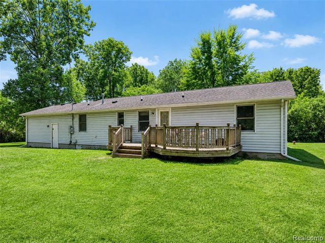 13129 Evelyn Court, Belleville, MI 48111