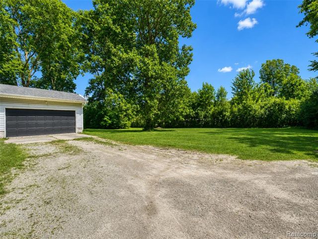13129 Evelyn Court, Belleville, MI 48111