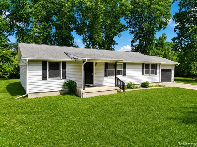 13129 Evelyn Court, Belleville, MI 48111