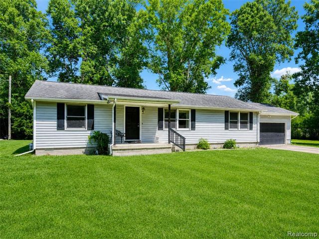 13129 Evelyn Court, Belleville, MI 48111