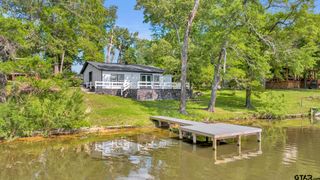 585 Naples Dr, Omaha, TX 75571