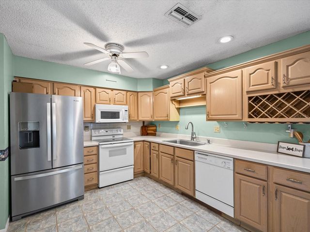 4135 COTTON TAIL DRIVE, New Port Richey, FL 34653