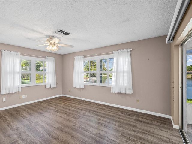 4135 COTTON TAIL DRIVE, New Port Richey, FL 34653