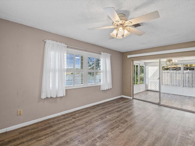 4135 COTTON TAIL DRIVE, New Port Richey, FL 34653