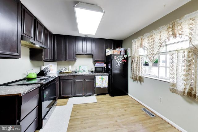7035 WOODSTREAM LN, Lanham, MD 20706