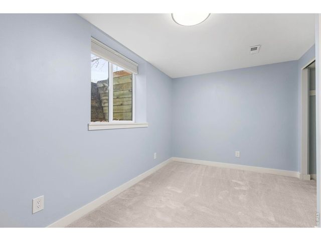 1095 Edinboro Dr, Boulder, CO 80305