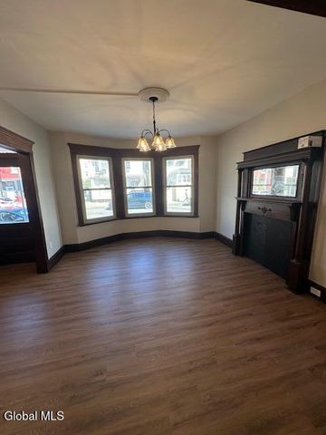 945 Broadway 1, Rensselaer, NY 12144