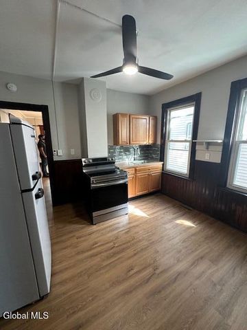 945 Broadway 1, Rensselaer, NY 12144