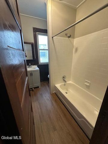 945 Broadway 1, Rensselaer, NY 12144