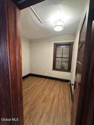 945 Broadway 1, Rensselaer, NY 12144