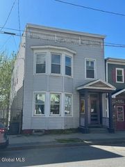 945 Broadway 1, Rensselaer, NY 12144