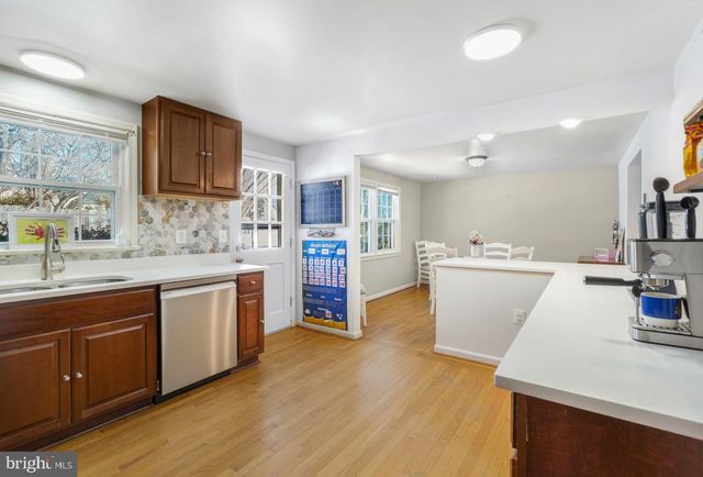 19105 N PIKE CREEK PL, Montgomery Village, MD 20886