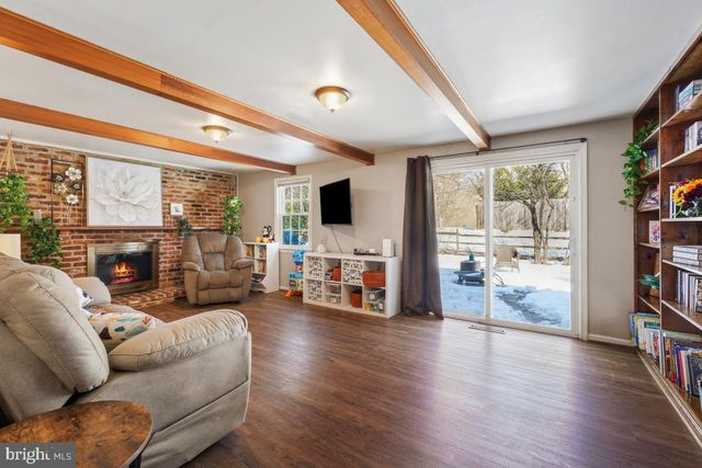 19105 N PIKE CREEK PL, Montgomery Village, MD 20886