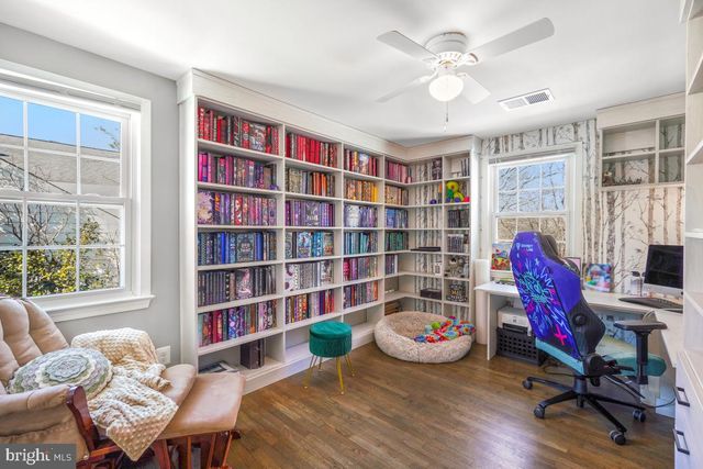 19105 N PIKE CREEK PL, Montgomery Village, MD 20886