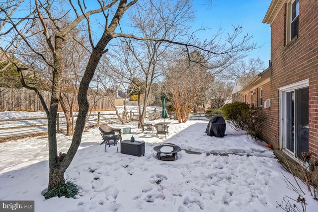 19105 N PIKE CREEK PL, Montgomery Village, MD 20886