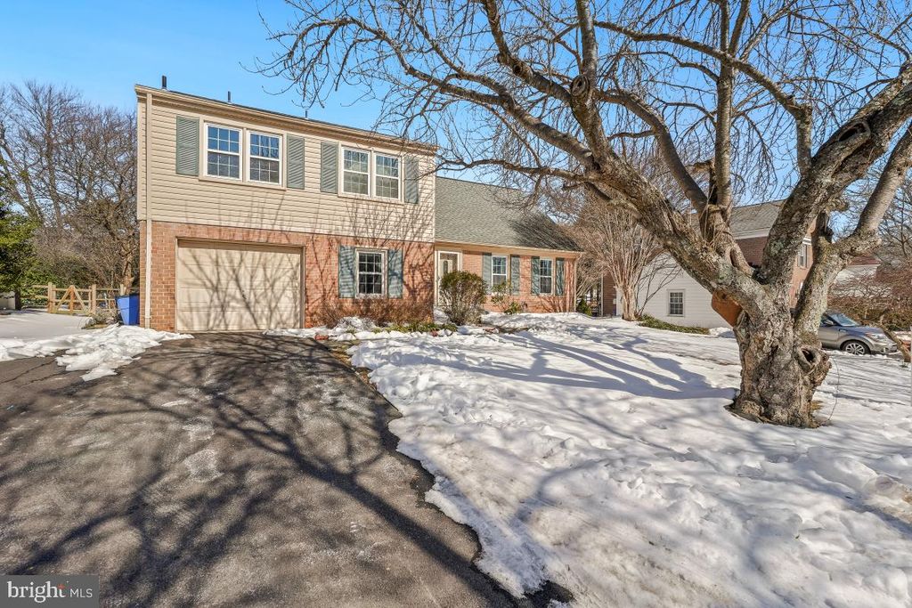 19105 N PIKE CREEK PL, Montgomery Village, MD 20886