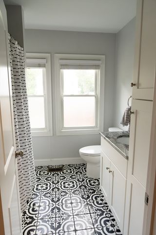 64 Wales St 2, Abington, MA 02351