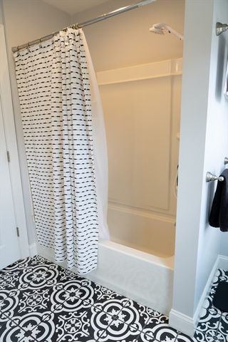 64 Wales St 2, Abington, MA 02351