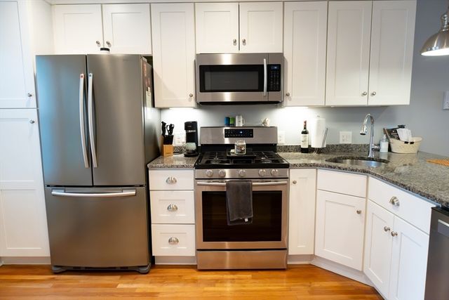 64 Wales St 2, Abington, MA 02351