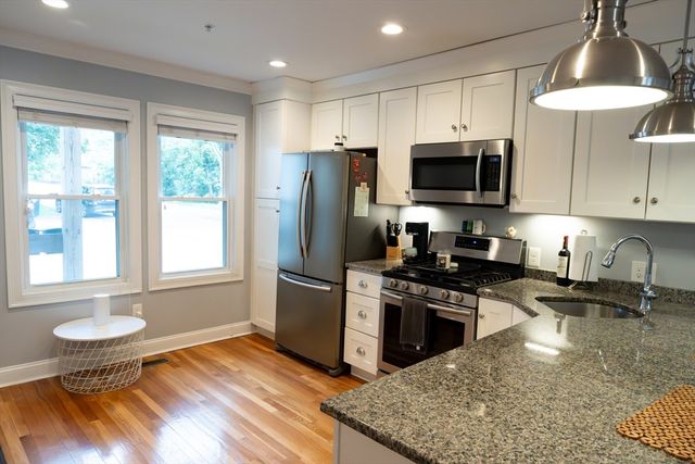 64 Wales St 2, Abington, MA 02351